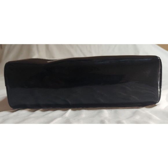 Chanel No 5 Trousse Signature Make-up Handbag White With Black Accent Trim - Picture 5 of 7